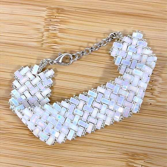 Brand New Pearlescent White Handmade Bracelet Miyuki Beaded Woven Minimalist - Picture 6 of 12